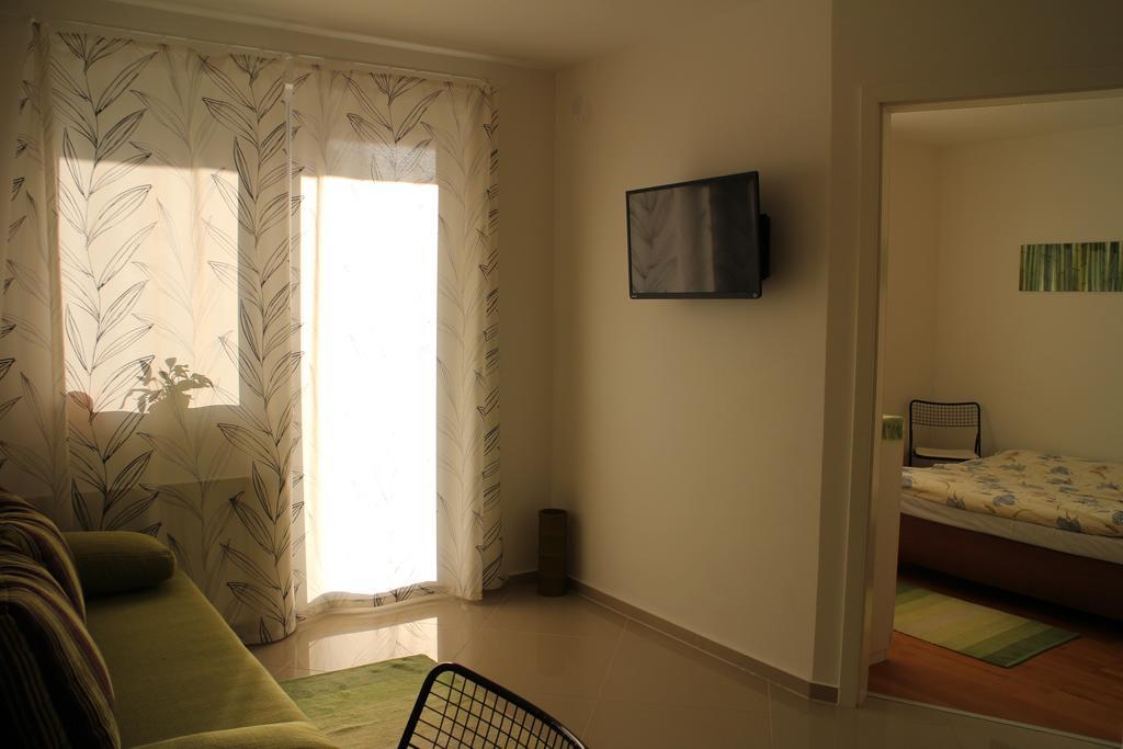 Bamboo Wellness Apartment Siofok Room photo