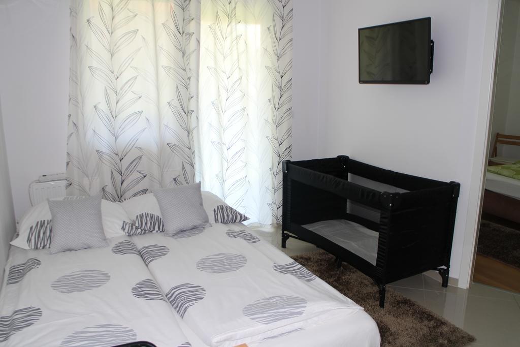 Bamboo Wellness Apartment Siofok Exterior photo